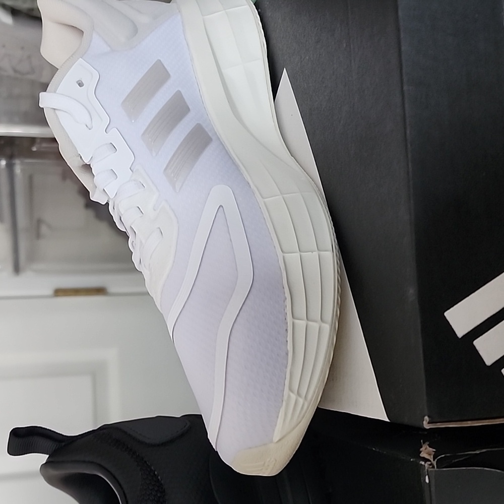 Adidas 9.5 Woman